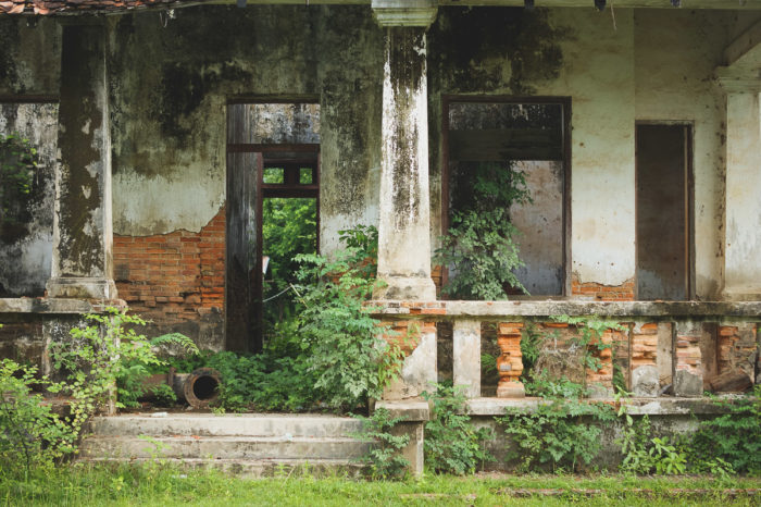 abandoned building in Don Det Island in Laos taken by Milie Del