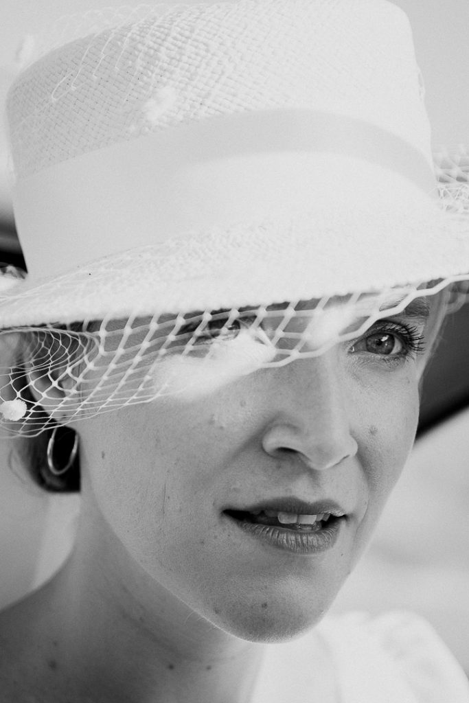 Bride at Pont-Saint-Esprit church Wedding 
