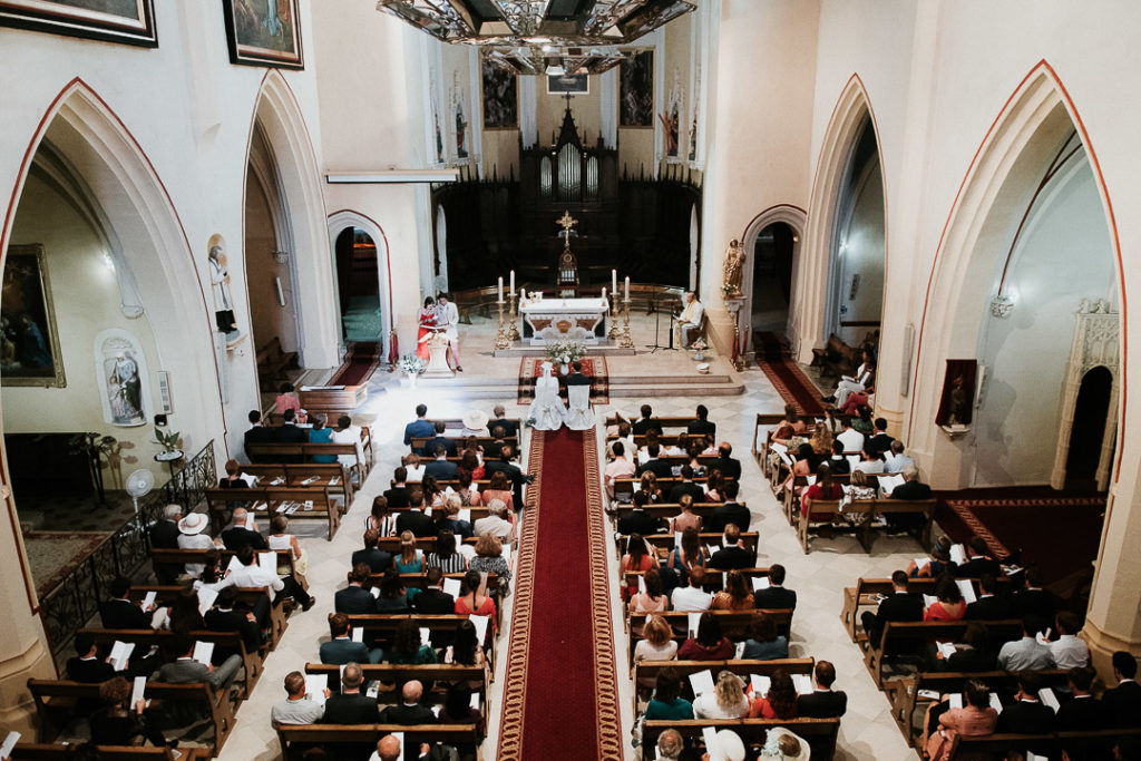 Newly wed groom and bride at Pont-Saint-Esprit church Wedding 
