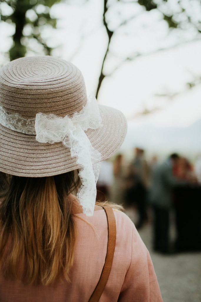 guests hat amazing sunset light Milie Del