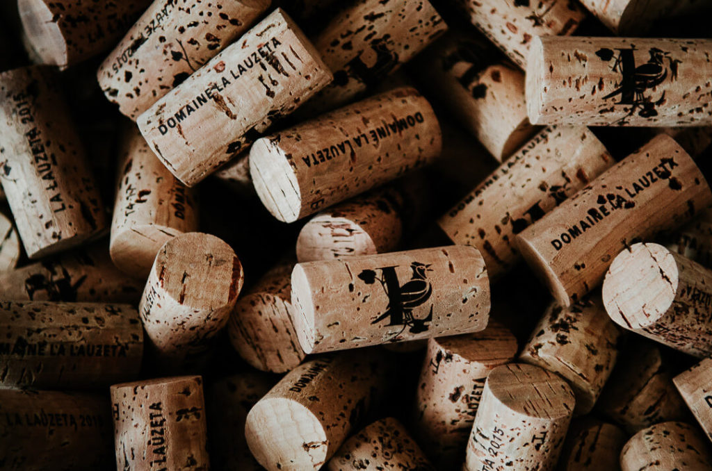 bottle caps of La Lauzeta Vineyard