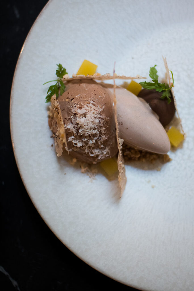 dessert noisette au restaurant reflet d'obione