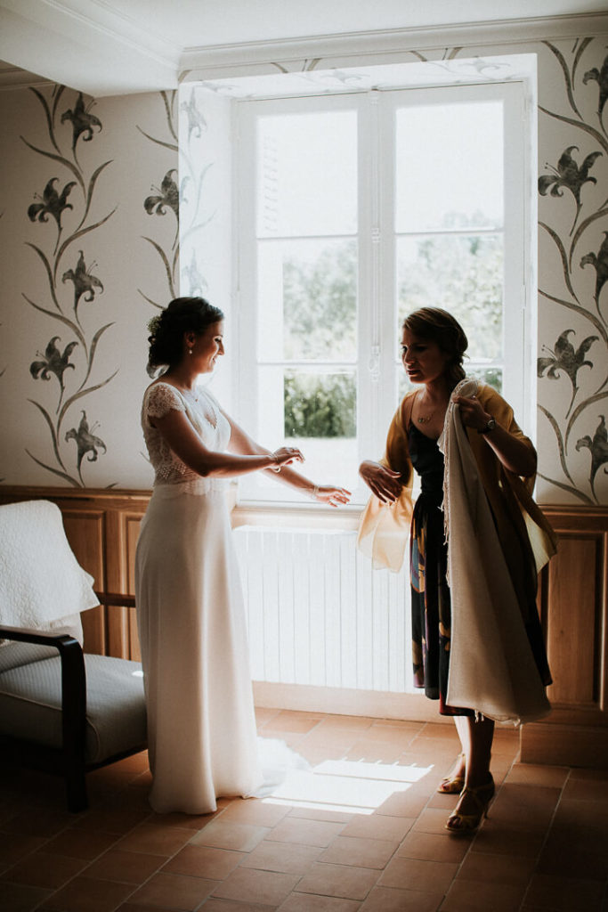 wedding dress bridal prep touraine black and white france milie del photographer