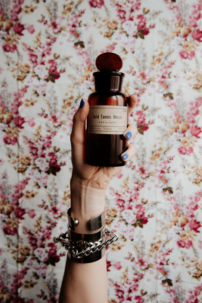 le poison mains Delicatesse quotidienne objets julia schena milie del