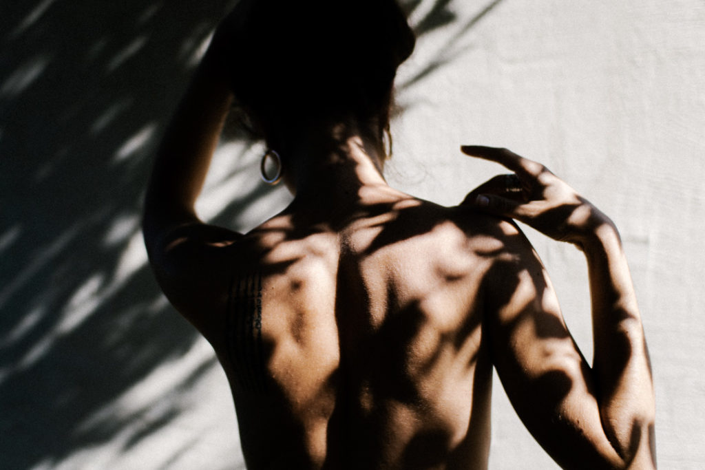 girl naked skin summer vibes editorial photography