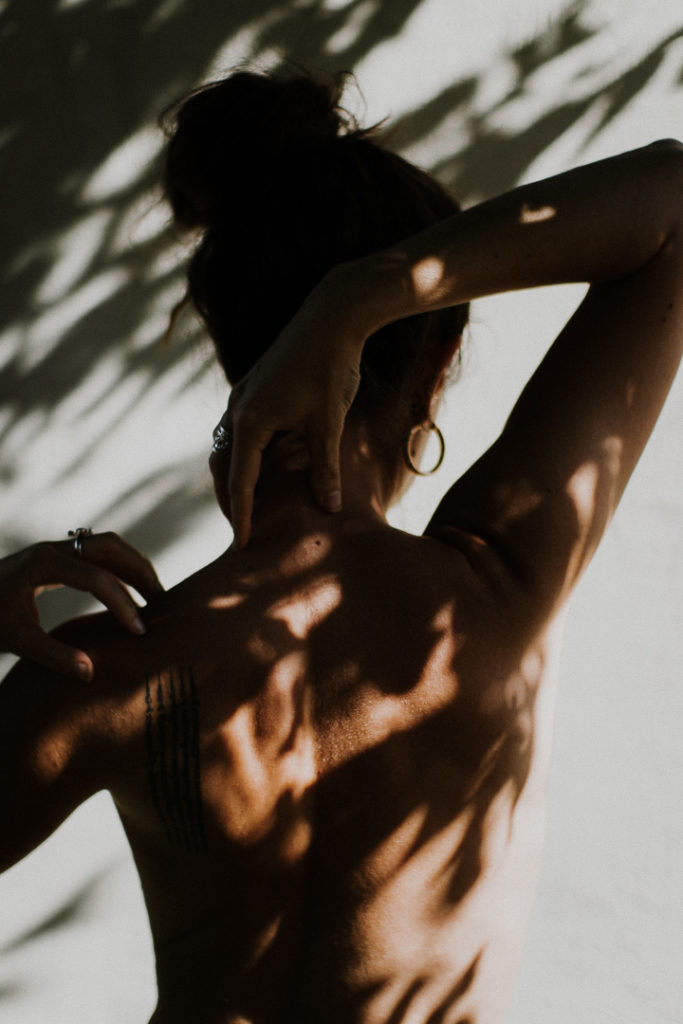 girl naked skin summer vibes editorial photography