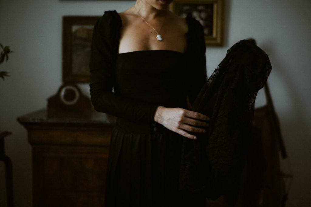 Hands of a woman with a mantilla The Romantics photography Carl Holsøe