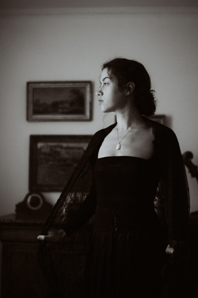 Woman with a mantilla The Romantics photography serie inspired by painter Carl Holsøe