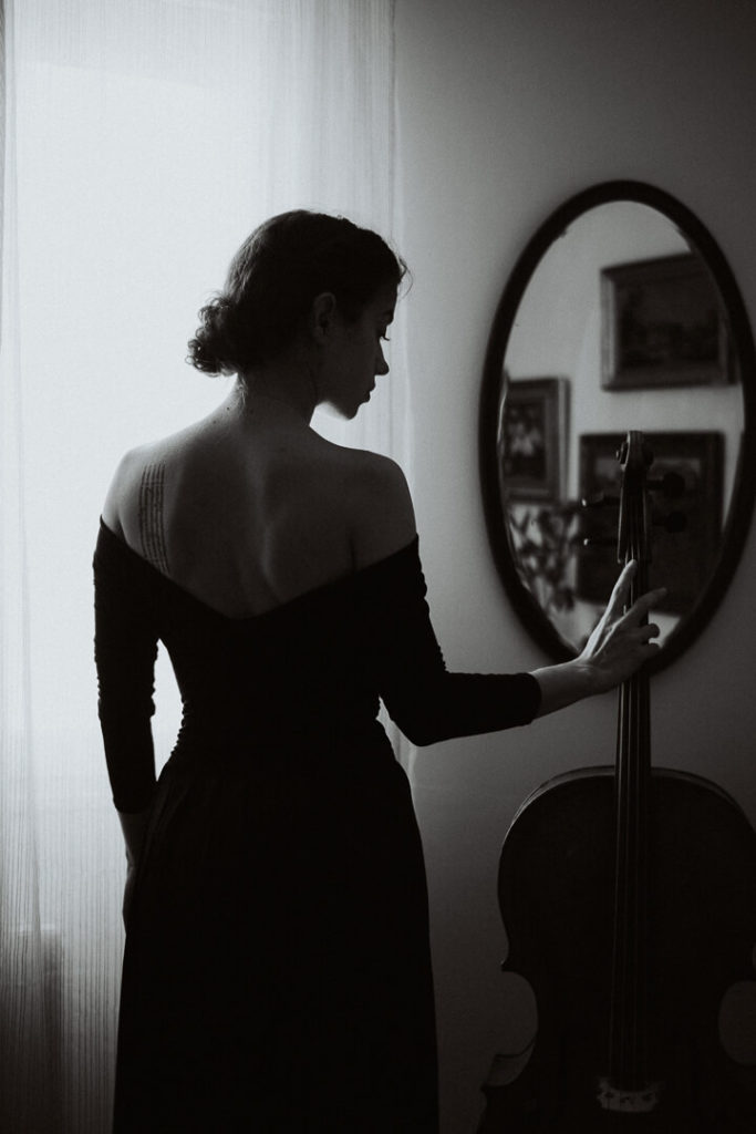 Woman with a cello chiaroscuro The Romantics photography