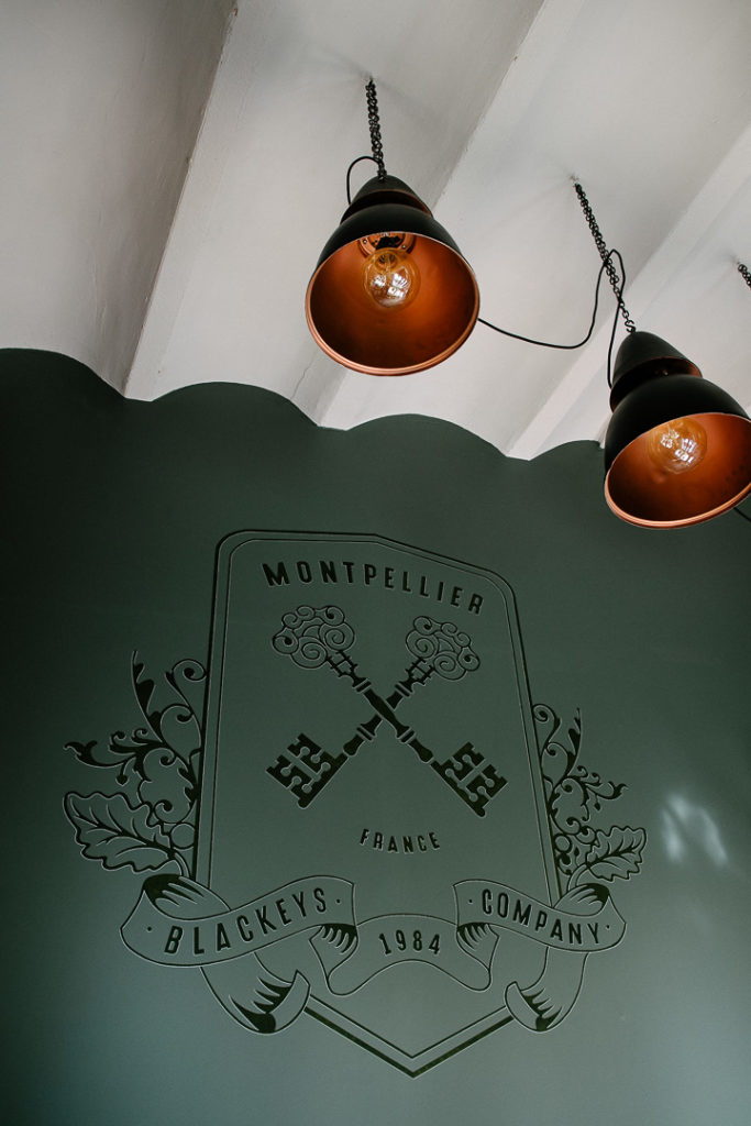 interior design le blackeys restaurant montpellier