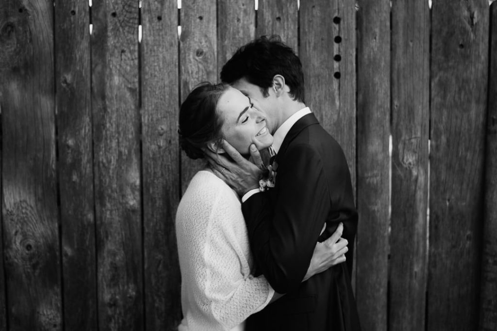 married couple portrait smiling milie del romance