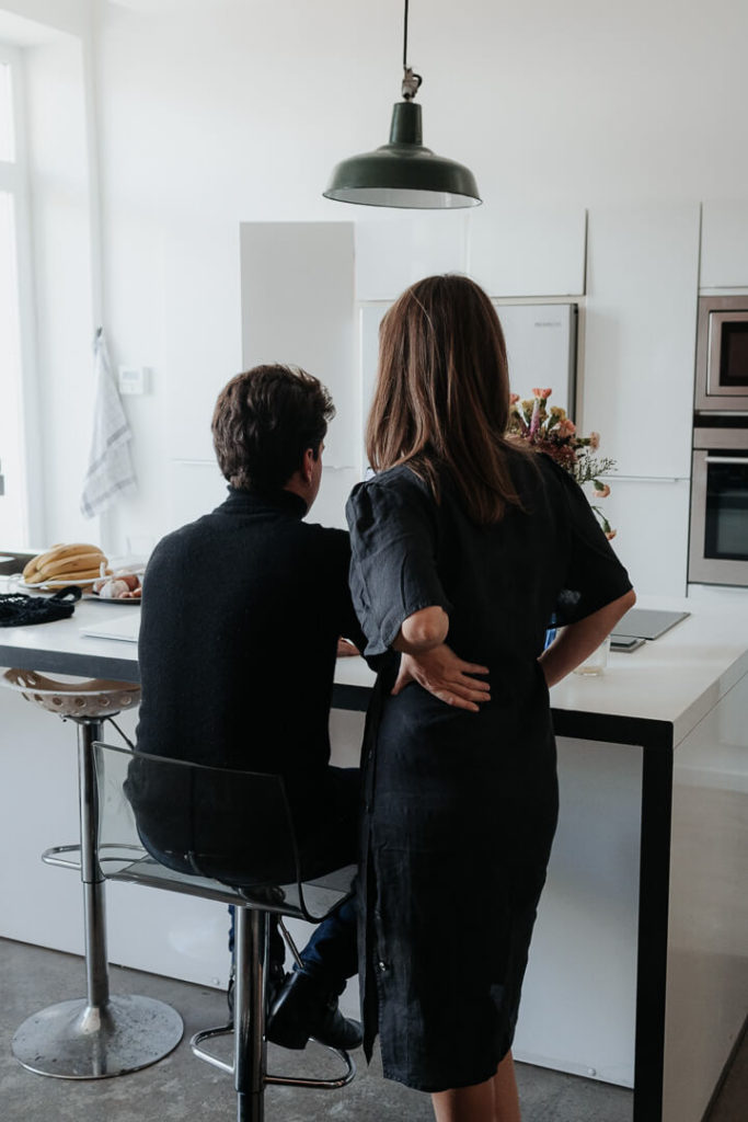 couple working together at inicié marseille