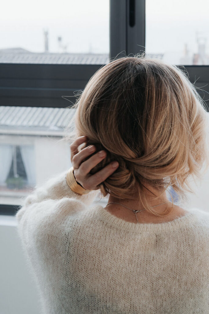 hand in her hair golden hour marseille