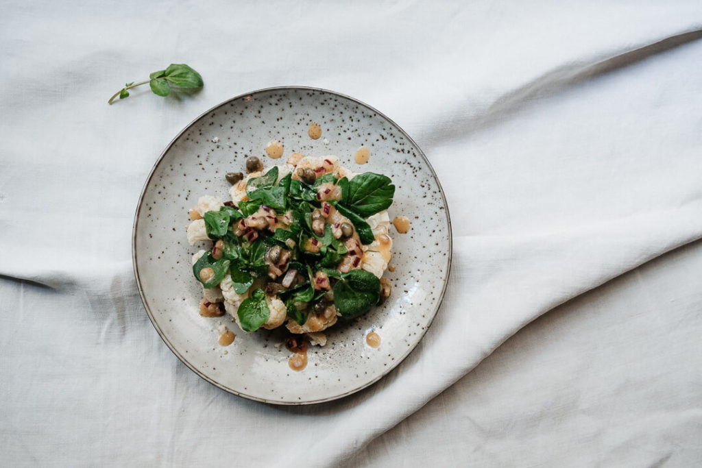 leshelter vegge smorrebrod white linen