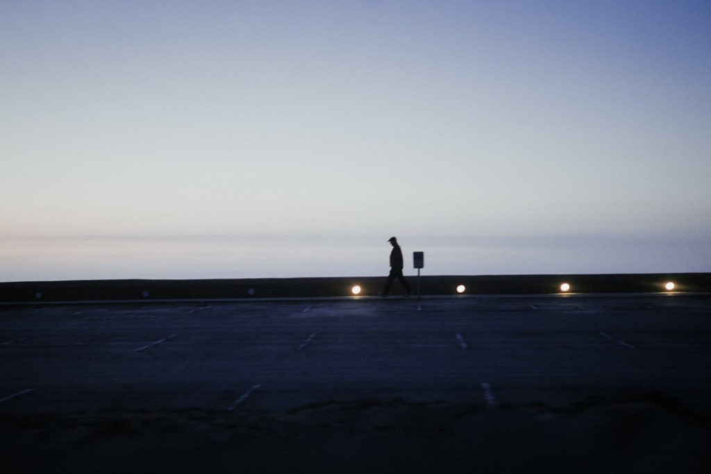 man walking on the highway San Francisco miliedel