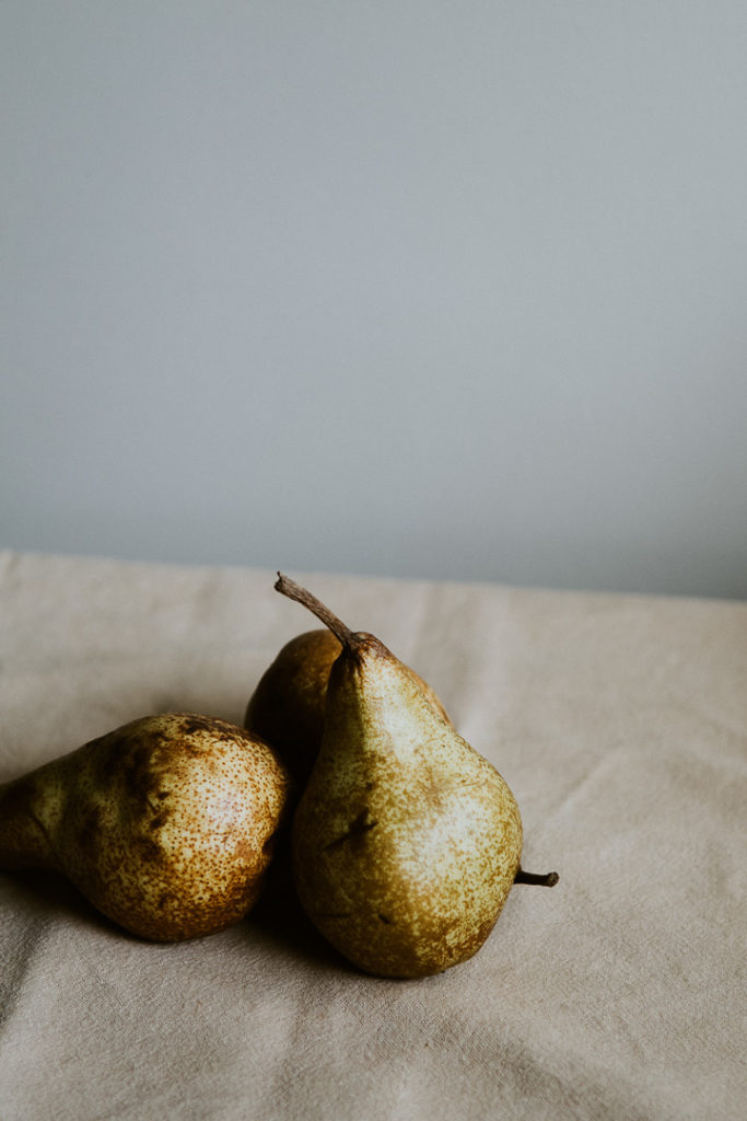 pears linen food photographer miliedel