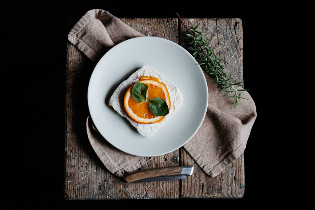 tartine à l'orange table vintage miliedel