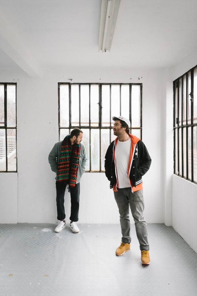 Nikitch and Kuna Maze musicians by Milie Del photographer 