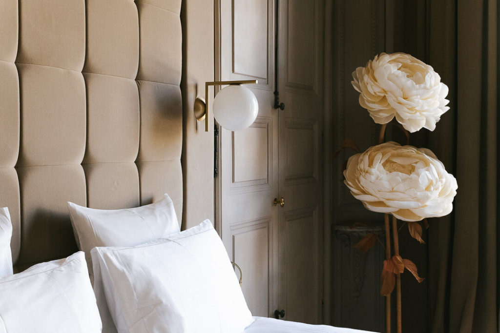 bedroom scandinavian interior design hotel Montpellier milie del