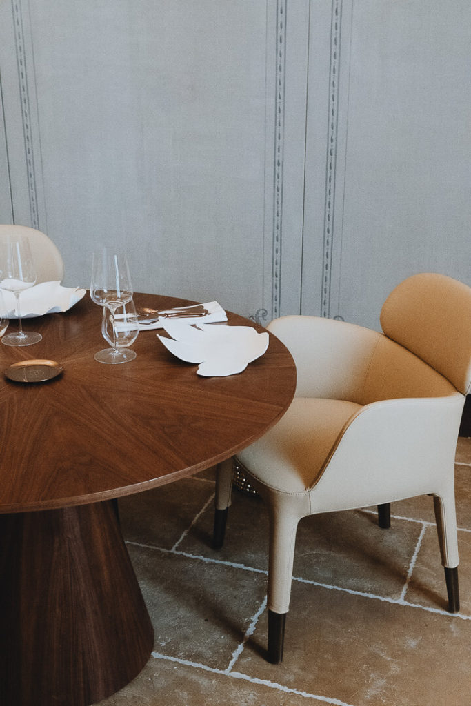 Jardin des Sens design interieur Montpellier tables