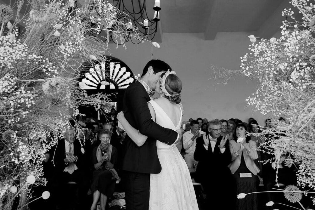 just married wedding day Château de Sully