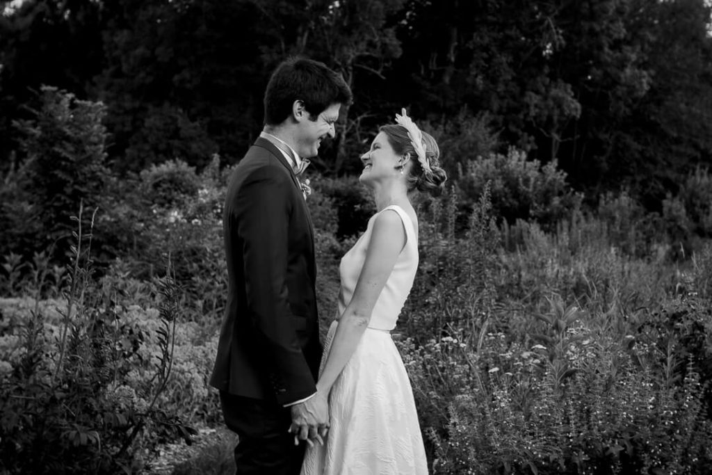 Bride and groom couple session gardens Château de Sully