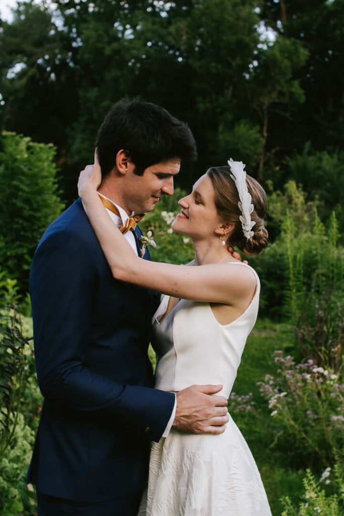 Bride and groom couple session gardens Château de Sully