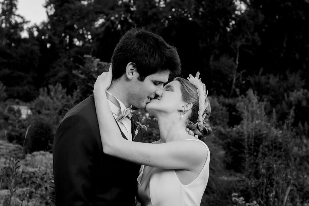 Bride and groom couple session gardens Château de Sully