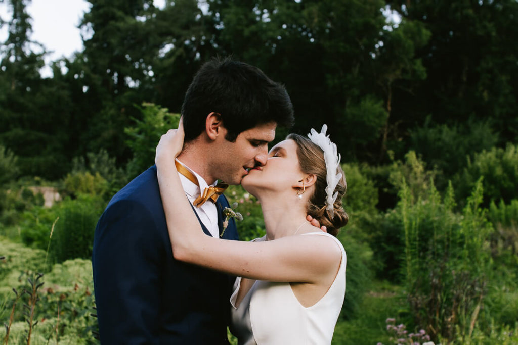 Bride and groom couple session gardens Château de Sully