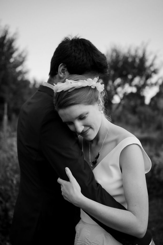 Bride and groom couple session gardens Château de Sully