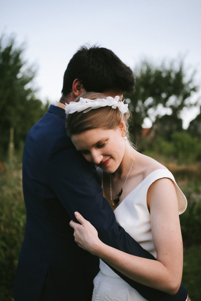 Bride and groom couple session gardens Château de Sully