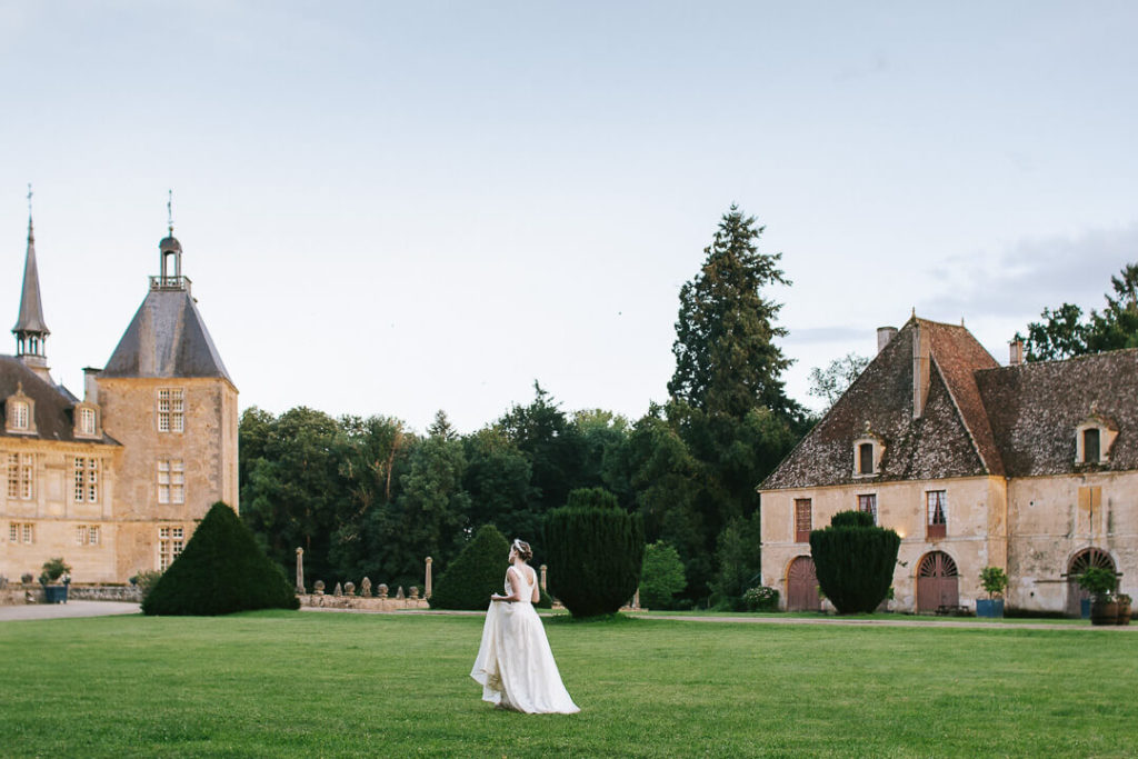 Fairy tale wedding day Bride Luxury wedding photographer Château de Sully Milie Del