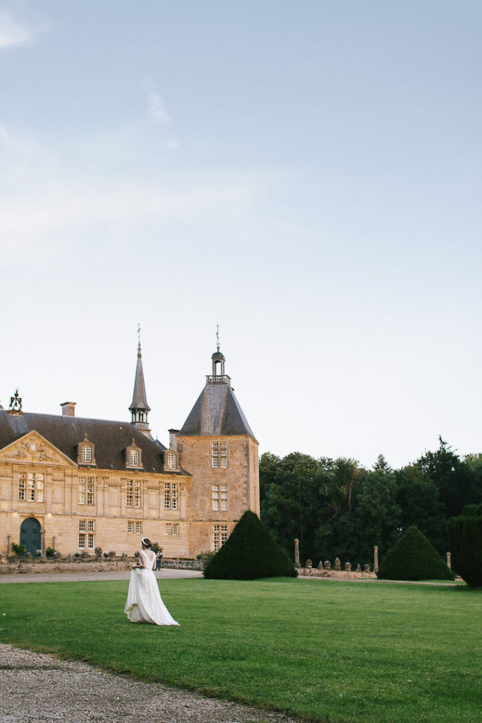 Fairy tale wedding day Bride Luxury wedding photographer Château de Sully Milie Del