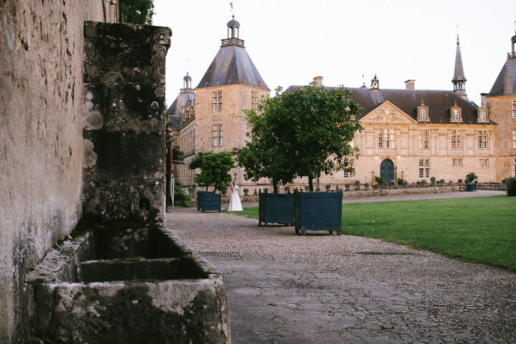 Fairy tale wedding day Bride Luxury wedding photographer Château de Sully Milie Del