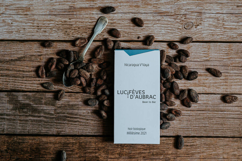 Chocolate bean to bar by Lucifèves d'aubrac by Milie Del food photographer in South of France