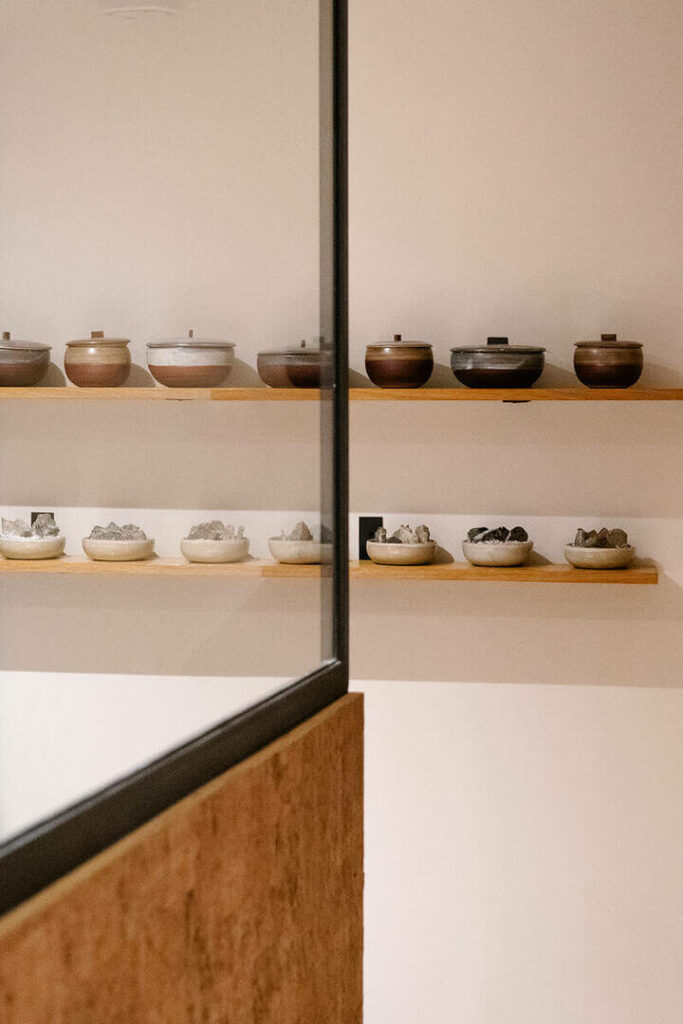 Interior design and open kitchen at Reflet d'Obione one star guide Michelin in Montpellier by food photographer Milie Del