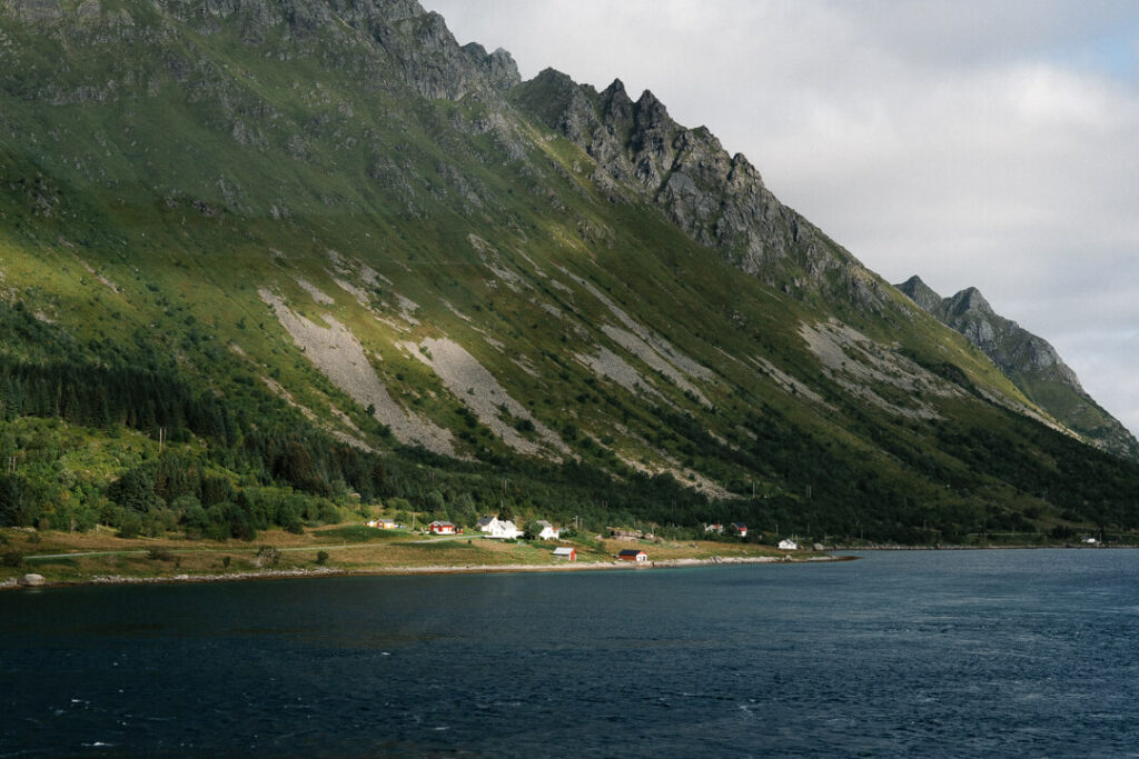 small village near Henningsvær fjord