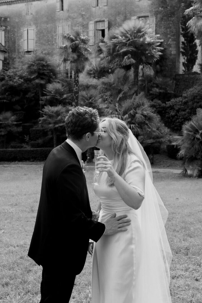 Groom and bride Wedding Milie Del Photographer