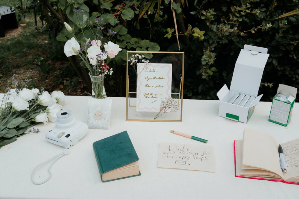diner table domaine de ribaute english wedding