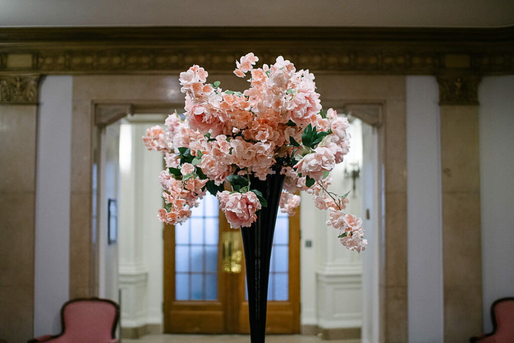 Fleurs hall fairmont frontenac hotel Quebec Canada