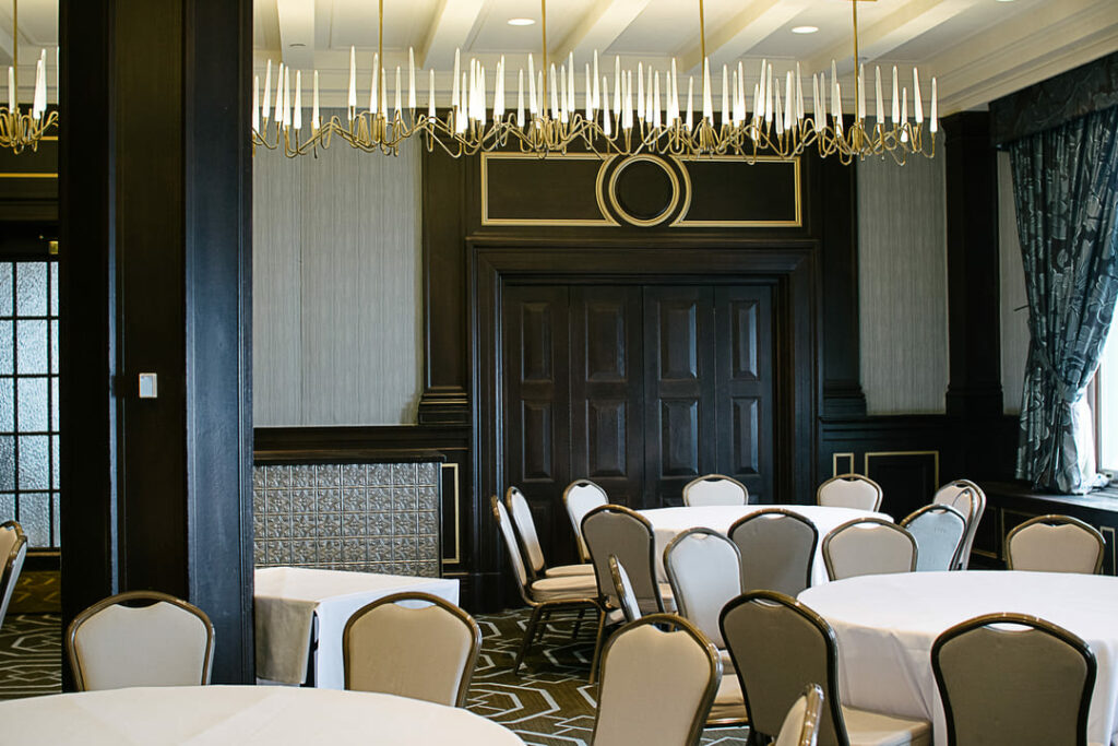 Salon fairmont frontenac hotel Quebec Canada